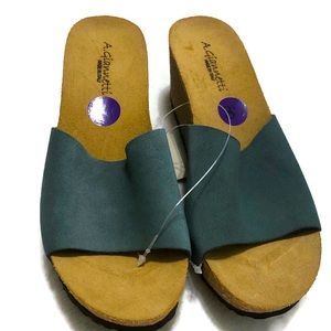 NWT-A. Giannetti Italian Suede Slip-On Wedge